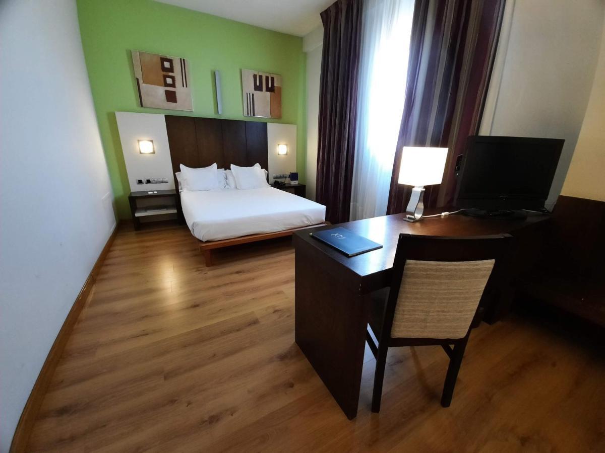 Hotel La Borona Gijon Bagian luar foto