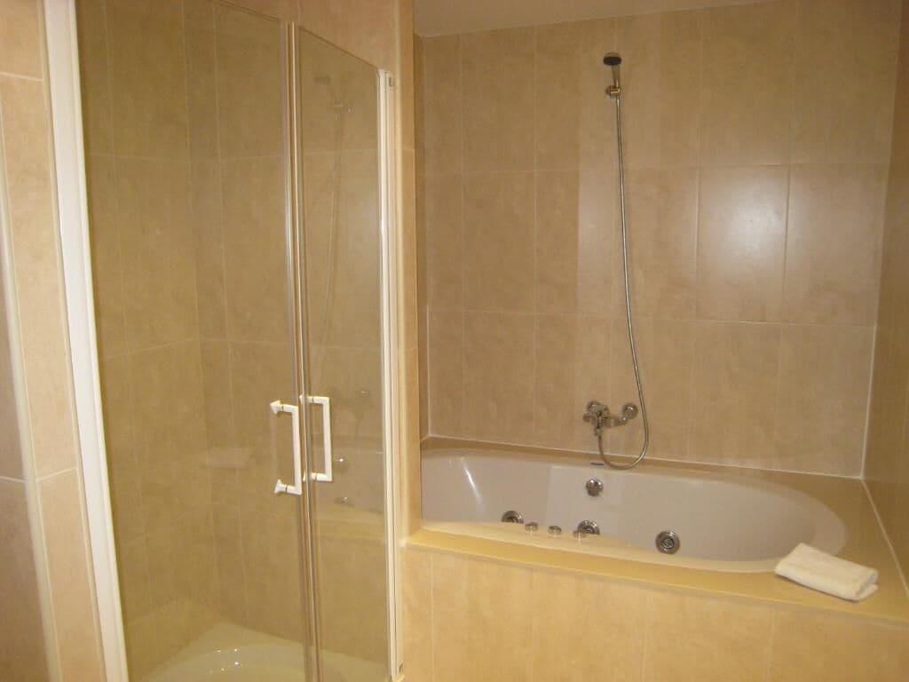 Hotel La Borona Gijon Bagian luar foto
