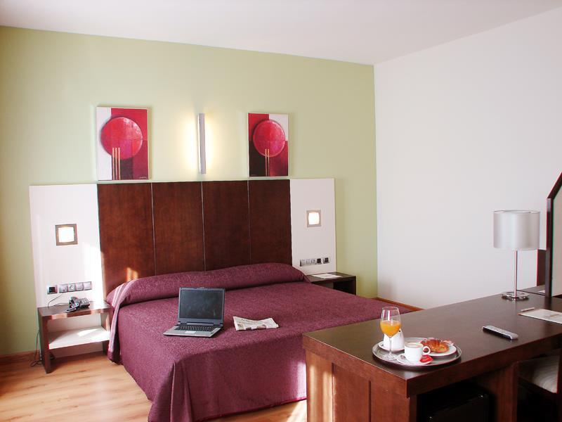 Hotel La Borona Gijon Ruang foto