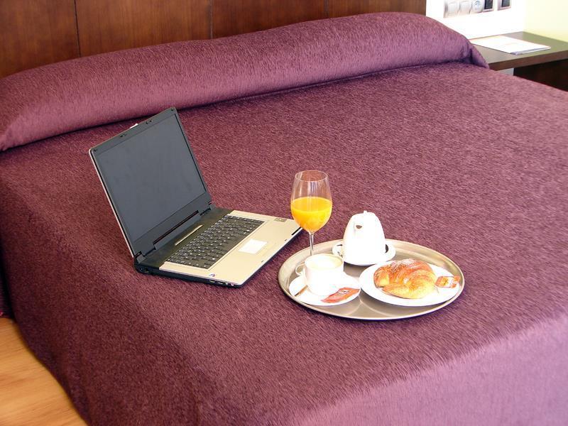 Hotel La Borona Gijon Ruang foto