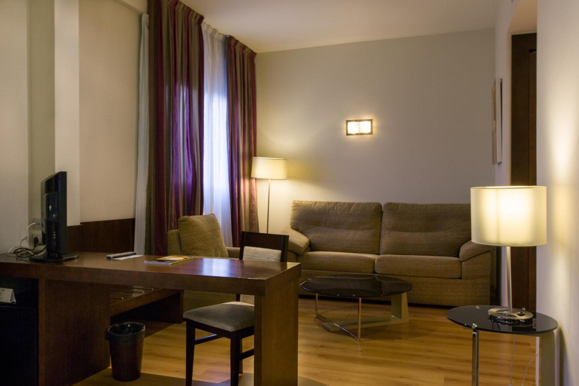 Hotel La Borona Gijon Ruang foto