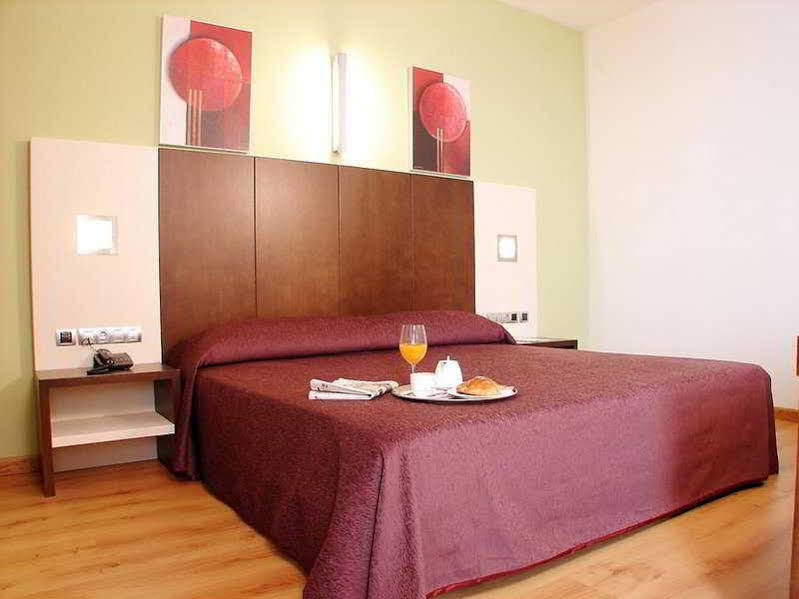 Hotel La Borona Gijon Bagian luar foto